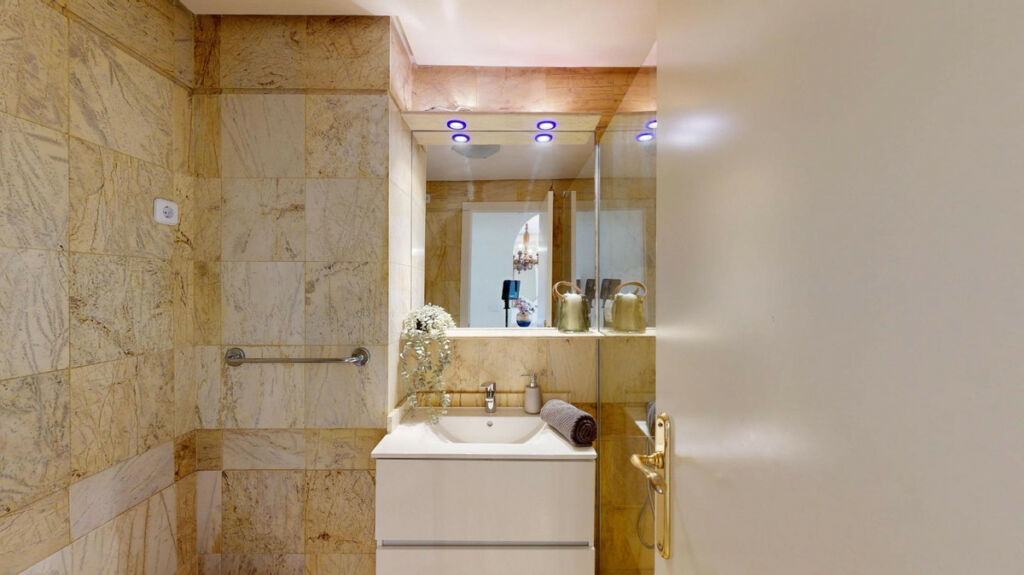 Middle Floor Apartment Campoamor Alicante - image 20