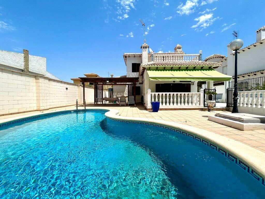 Detached Villa La Zenia Alicante - image 20