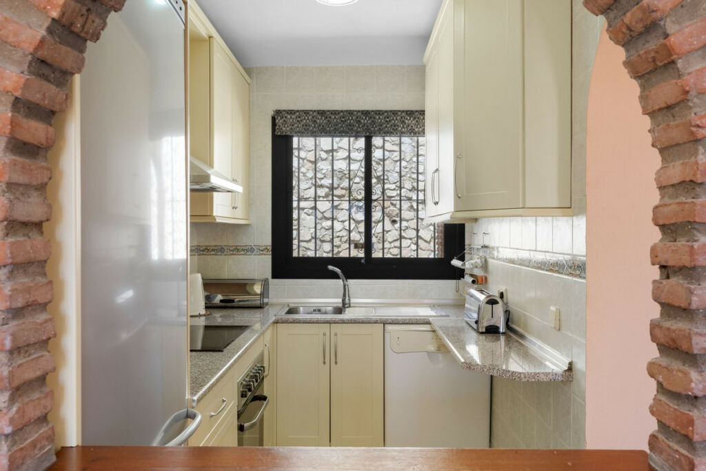 Semi-Detached House Calahonda Málaga - image 20
