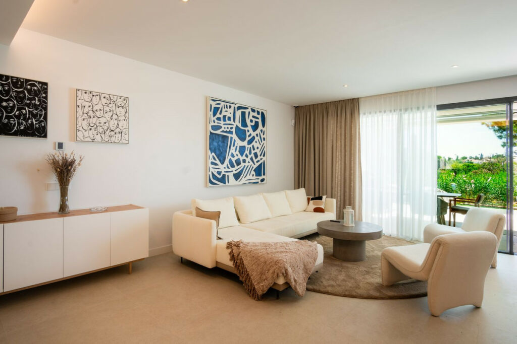 Semi-Detached House Elviria Málaga - image 20