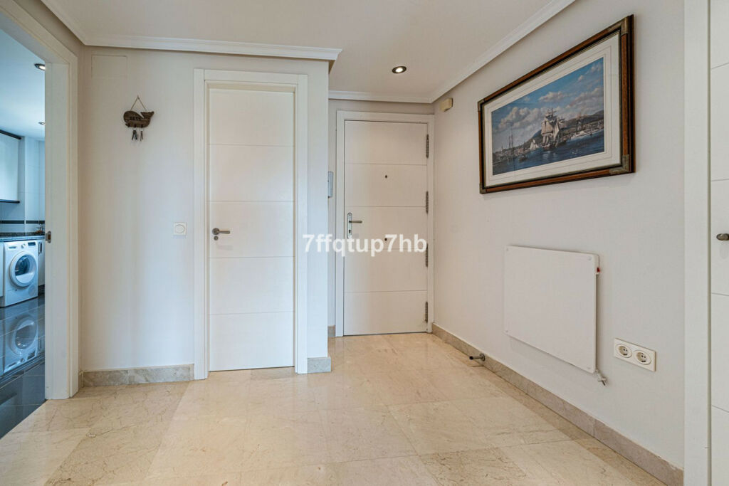 Middle Floor Apartment Estepona Málaga - image 20