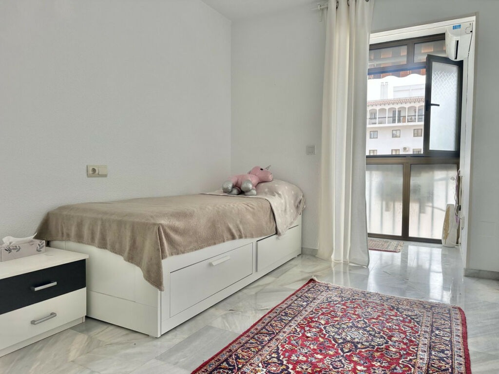 Middle Floor Apartment Fuengirola Málaga - image 20