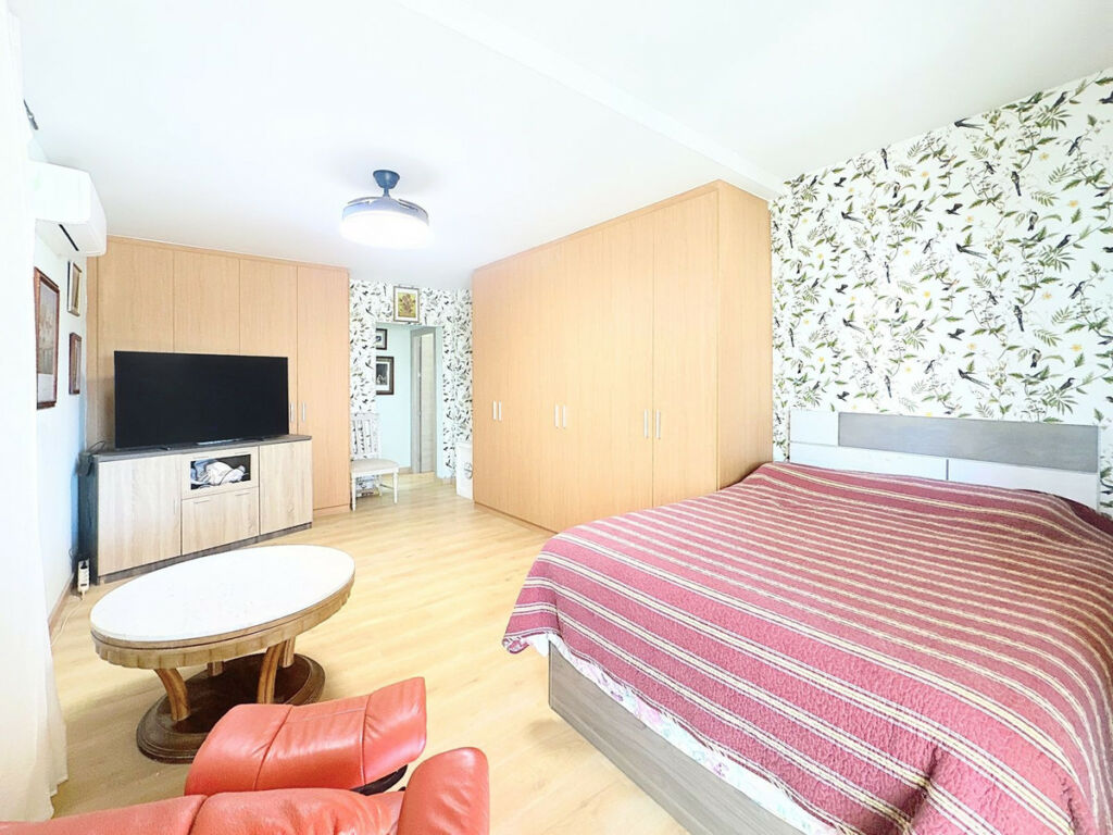 Detached Villa Estepona Málaga - image 20