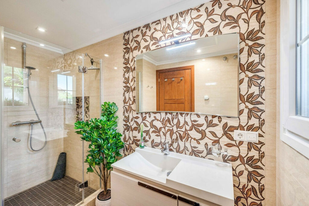 Detached Villa Marbesa Málaga - image 20