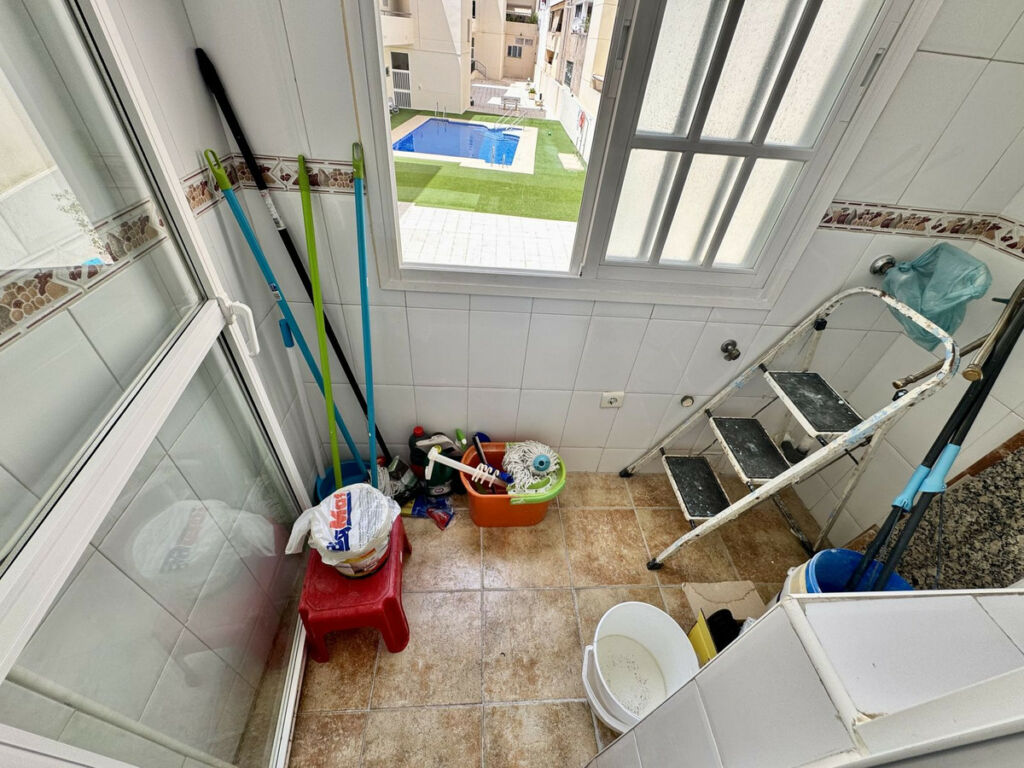 Middle Floor Apartment Las Lagunas Málaga - image 20