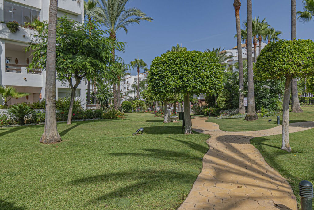 Middle Floor Apartment Costalita Málaga - image 20