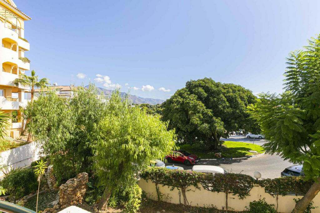 Duplex Nueva Andalucía Málaga - image 20