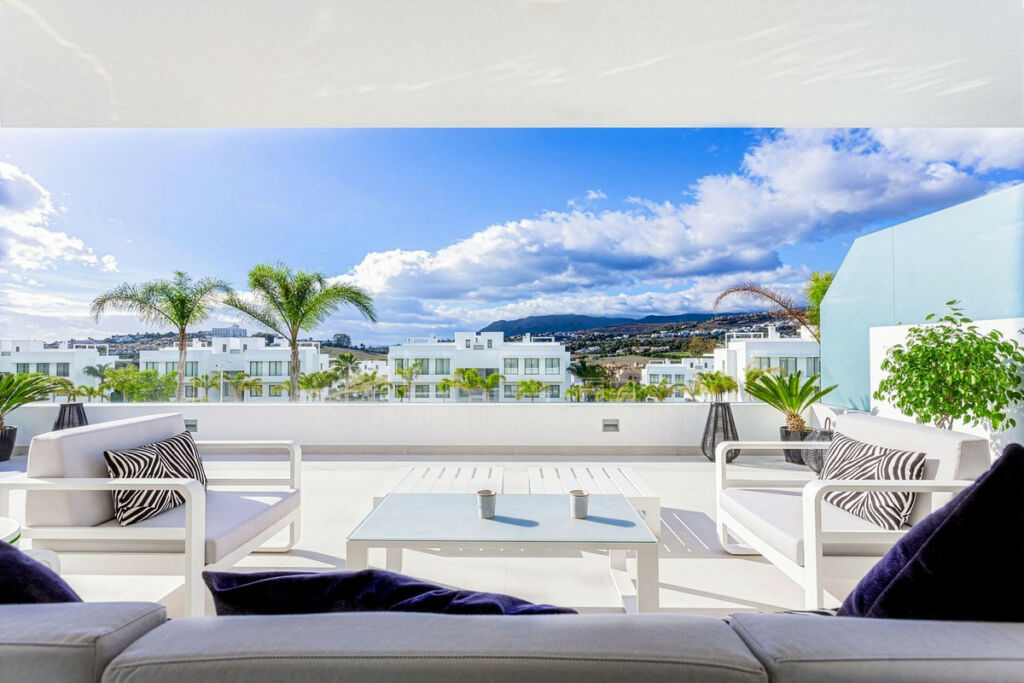 Middle Floor Apartment Estepona Málaga - image 20
