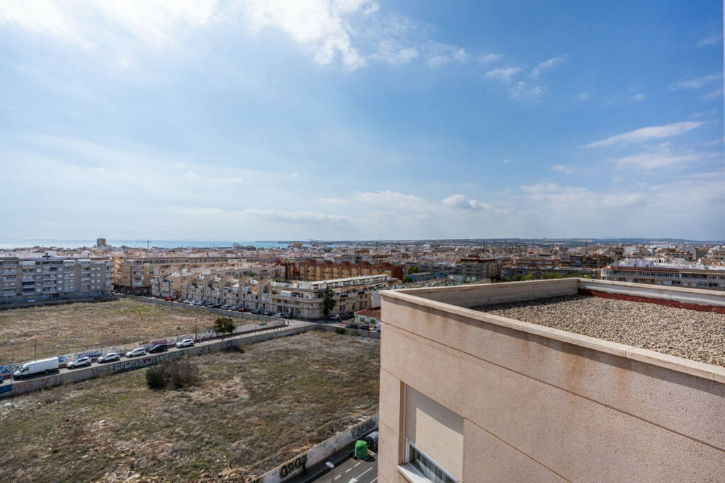 Middle Floor Apartment Torrevieja Alicante - image 20