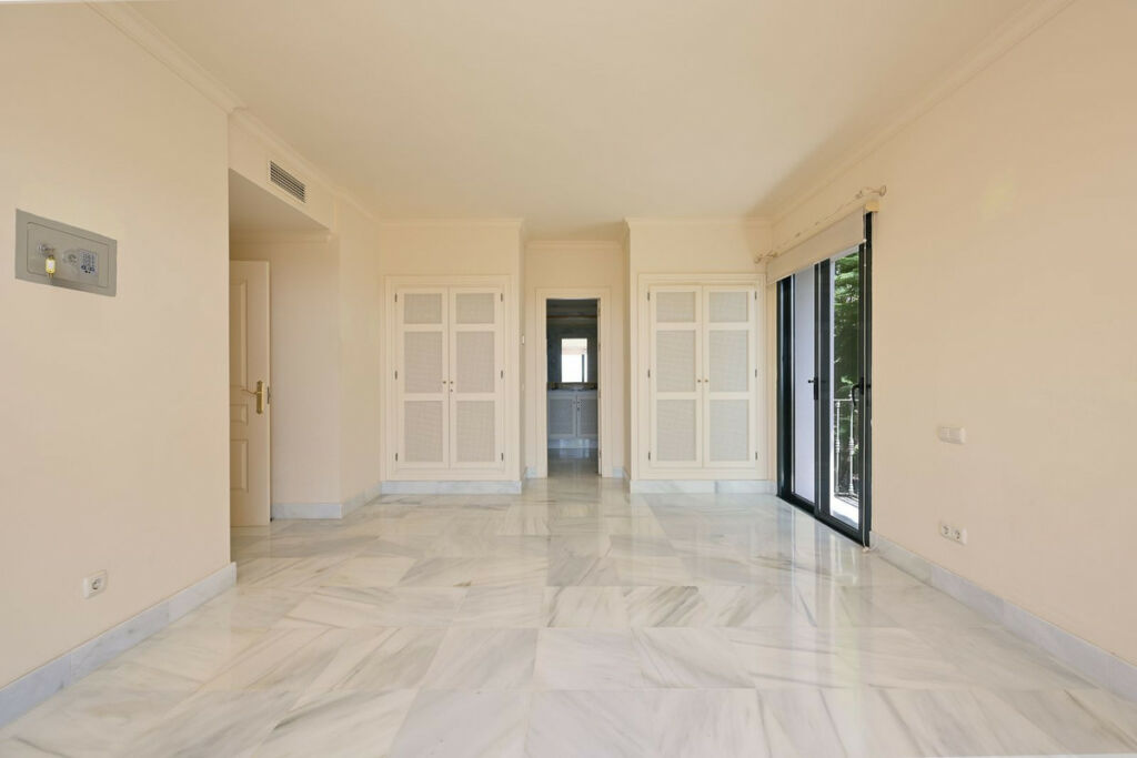 Middle Floor Apartment Benahavís Málaga - image 22