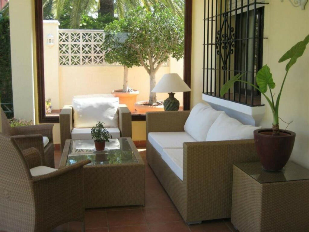 Detached Villa Nueva Andalucía Málaga - image 20