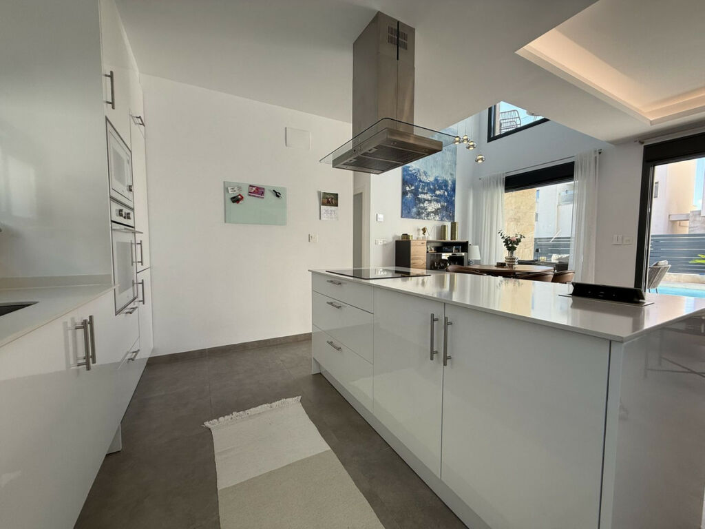 Detached Villa Los Montesinos Alicante - image 20