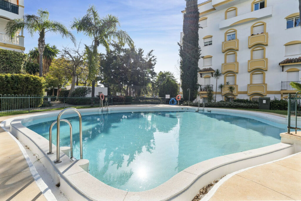 Ground Floor Apartment Nagüeles Málaga - image 19