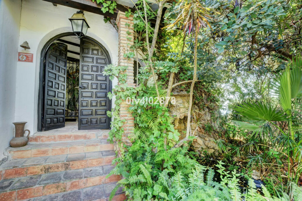 Detached Villa Benalmadena Pueblo Málaga - image 20