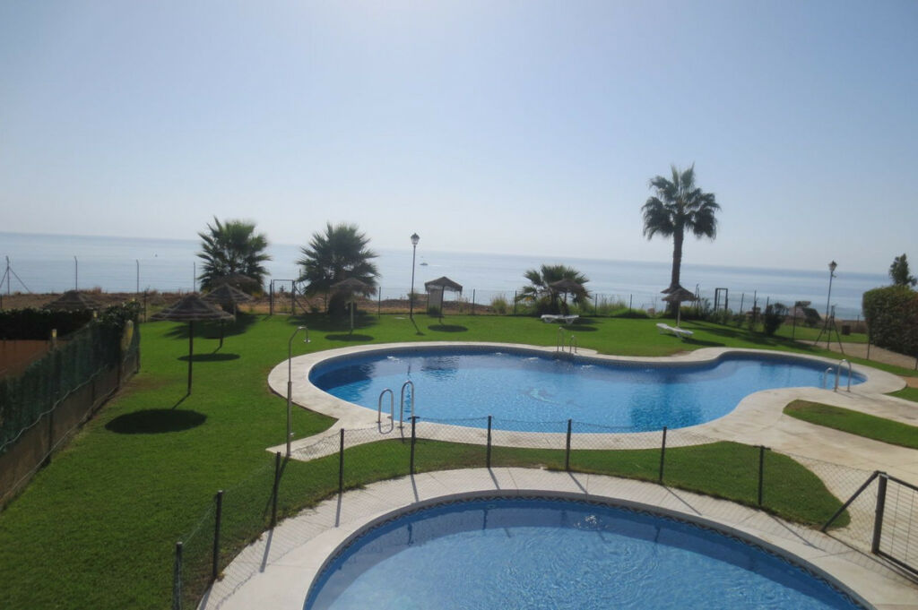 Middle Floor Apartment Fuengirola Málaga - image 20