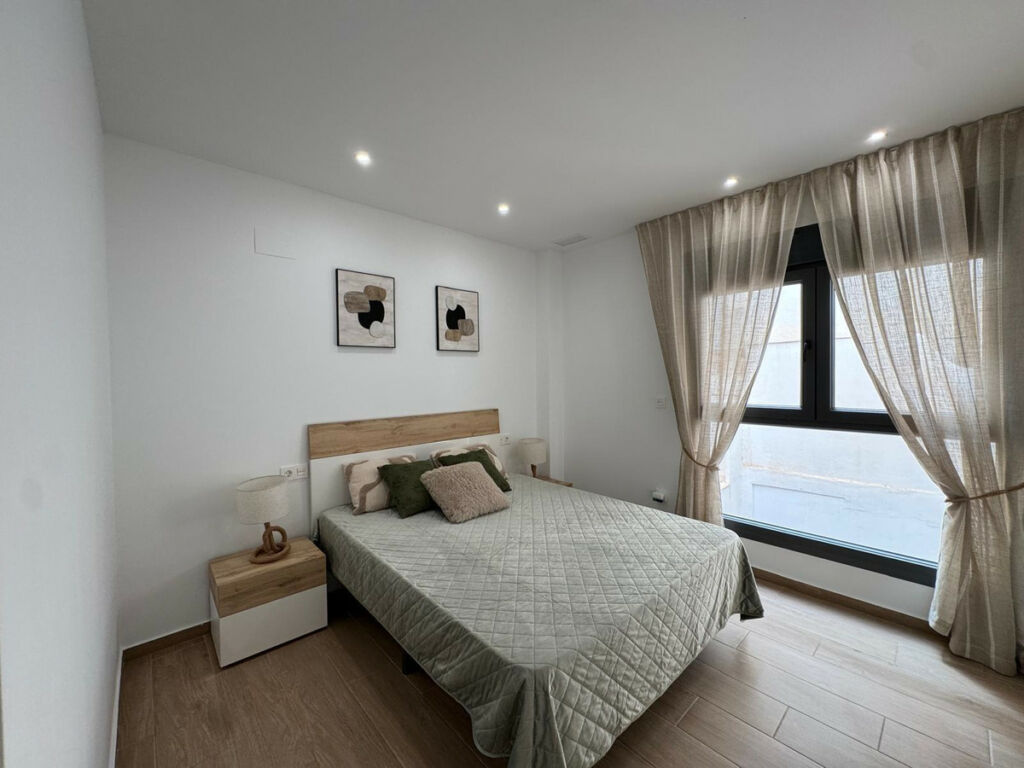 Middle Floor Apartment Torrevieja Alicante - image 20
