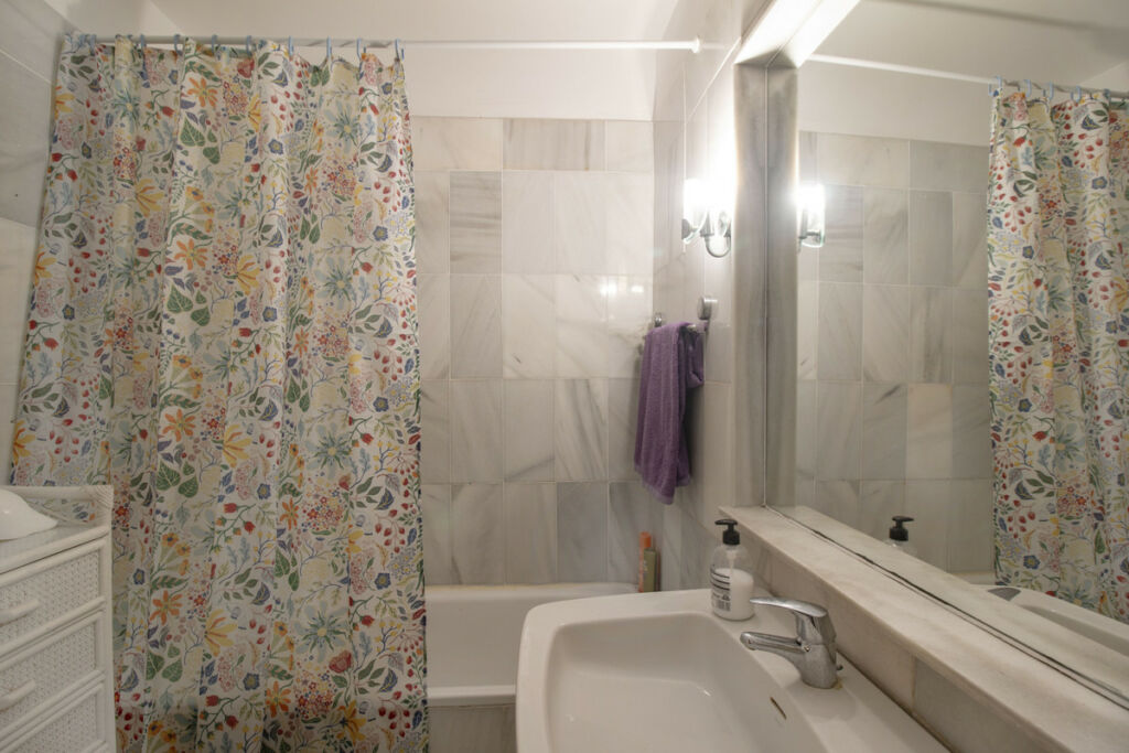 Middle Floor Apartment Estepona Málaga - image 20
