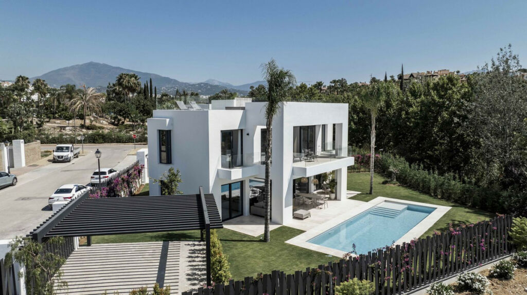 Detached Villa Atalaya Málaga - image 21