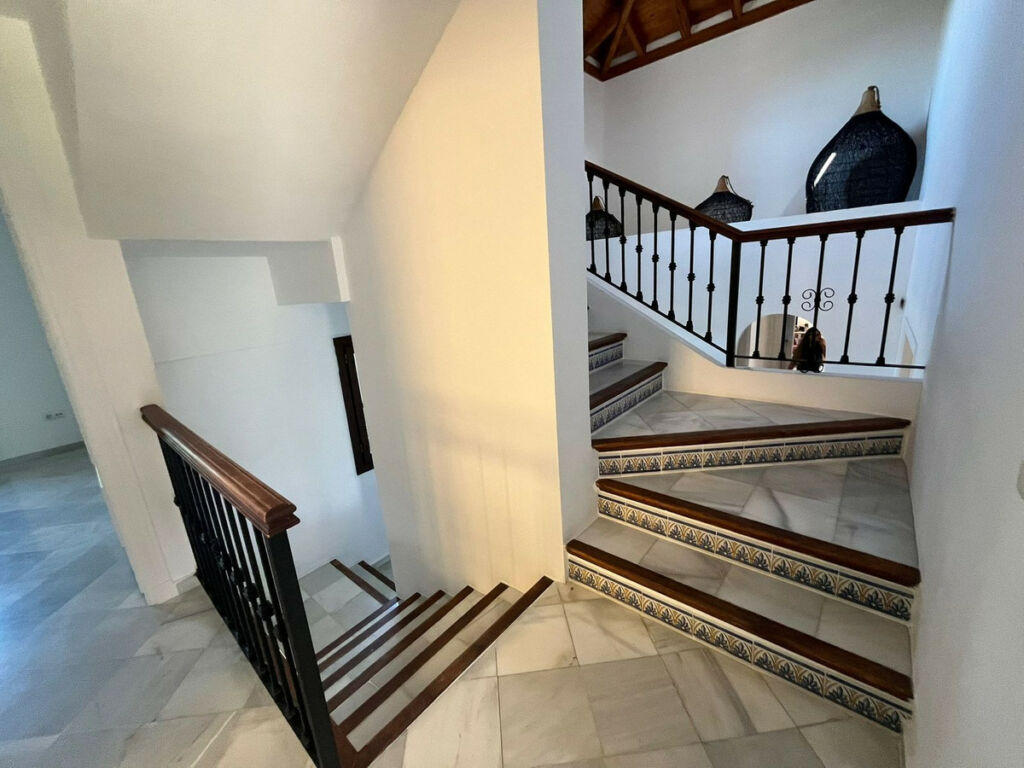 Detached Villa Guadalmina Alta Málaga - image 21