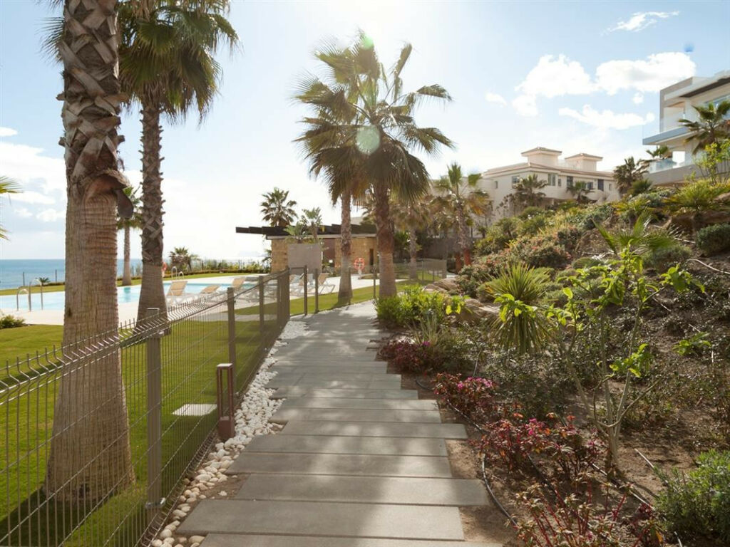 Ground Floor Apartment Estepona Málaga - image 21