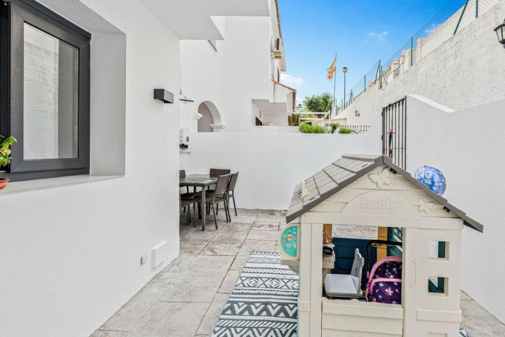 Townhouse Manilva Málaga - image 21