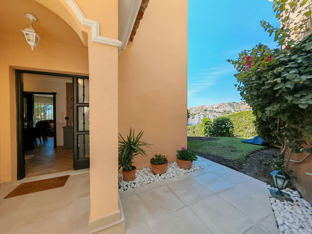 Semi-Detached House Riviera del Sol Málaga - image 21