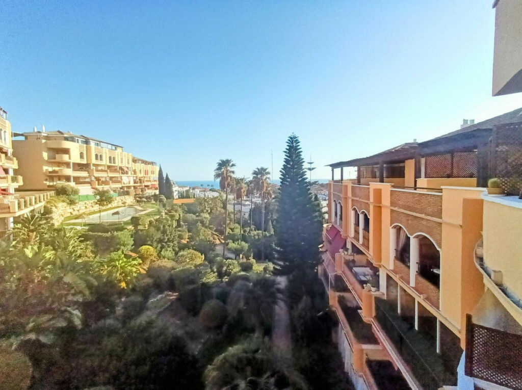 Middle Floor Apartment Riviera del Sol Málaga - image 21