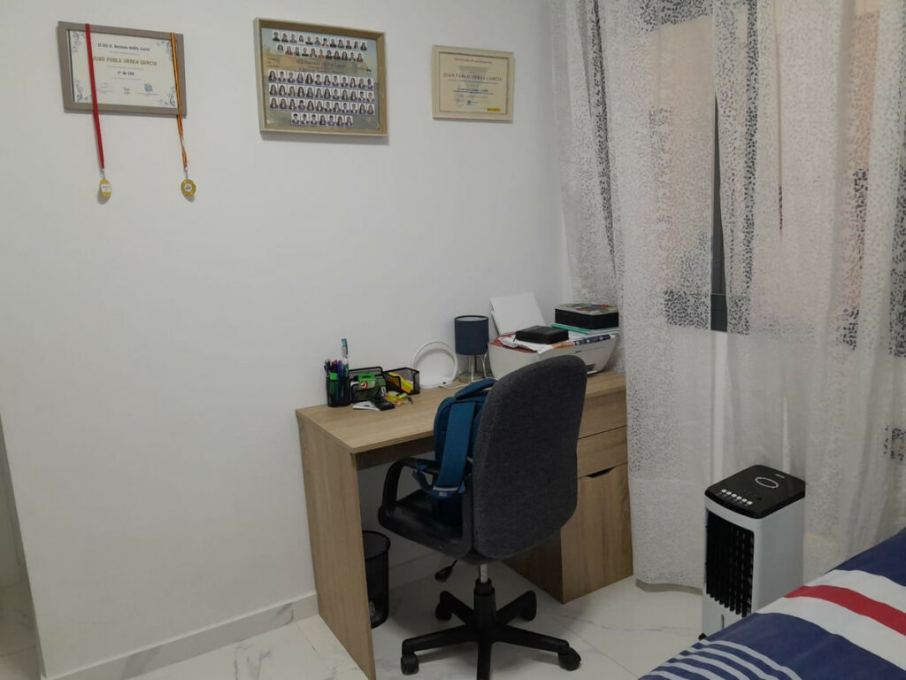 Middle Floor Apartment Torrevieja Alicante - image 21