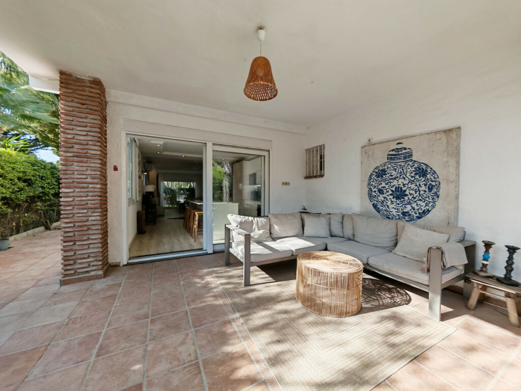 Semi-Detached House Las Chapas Málaga - image 21