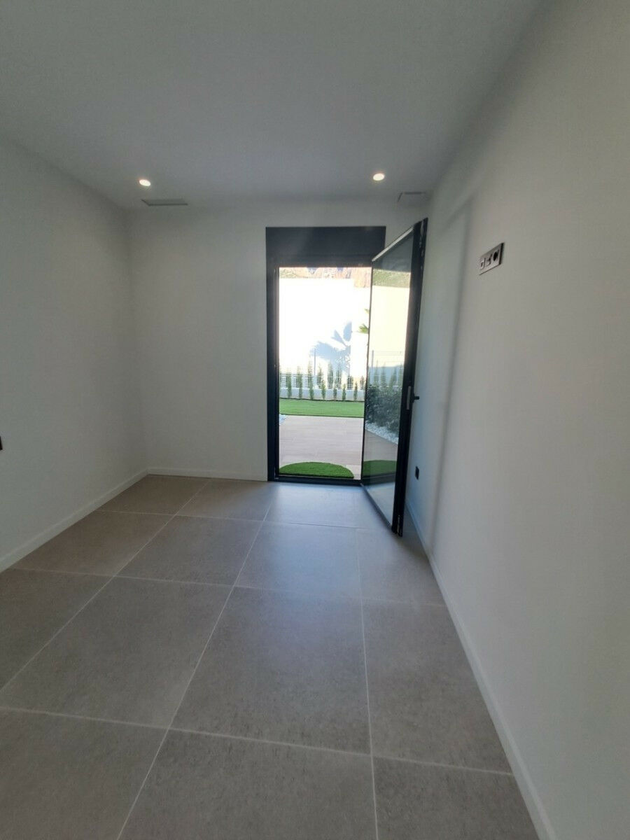 Detached Villa Polop Alicante - image 21
