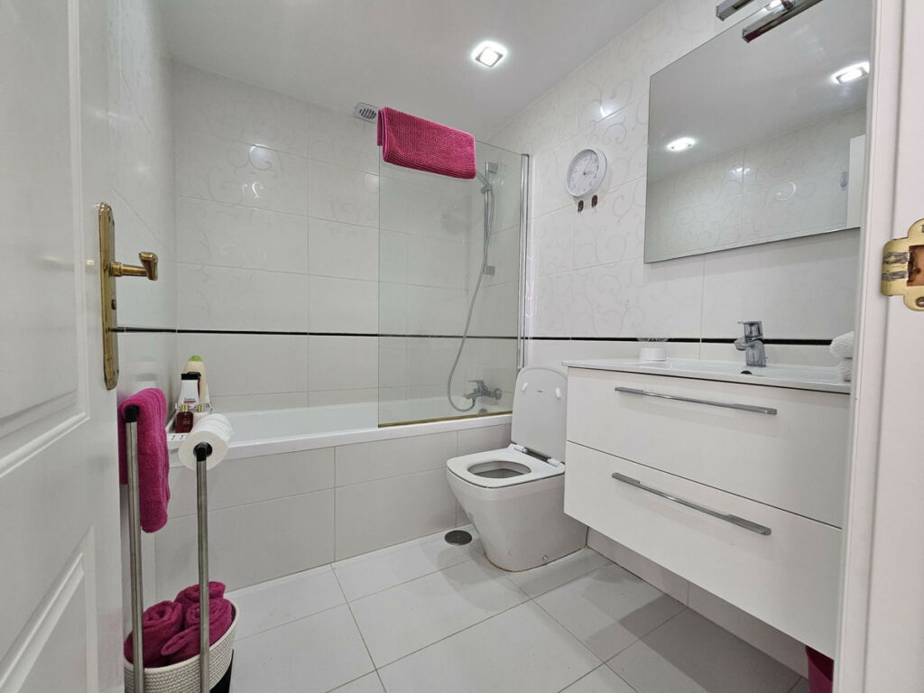 Penthouse Estepona Málaga - image 21