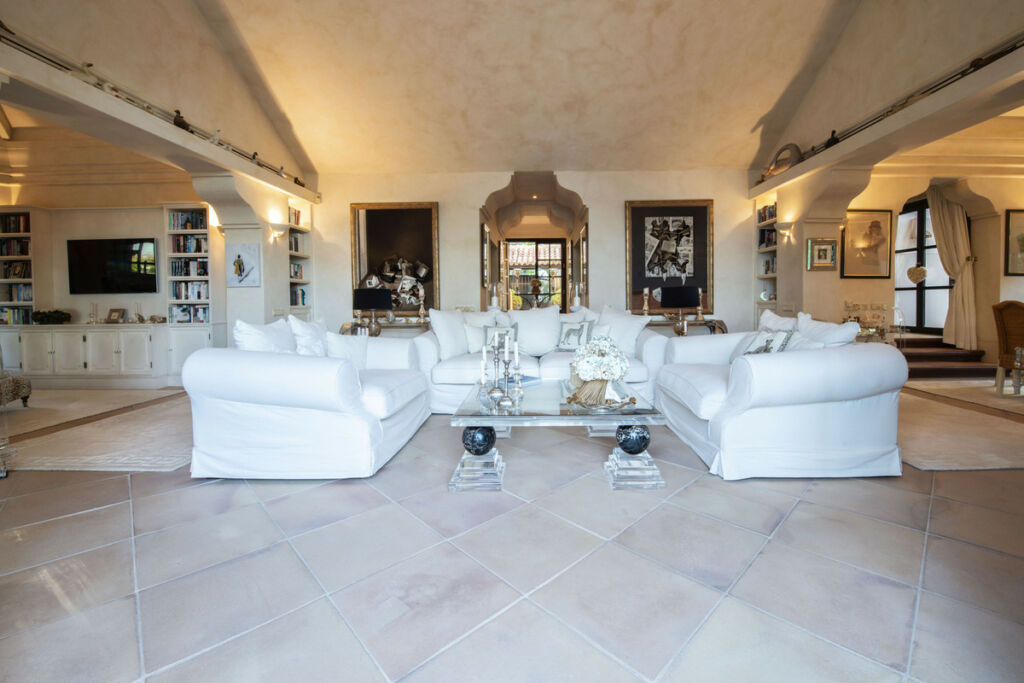 Detached Villa Sierra Blanca Málaga - image 21