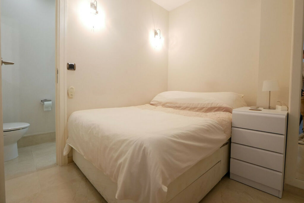 Middle Floor Apartment Puerto de Cabopino Málaga - image 21