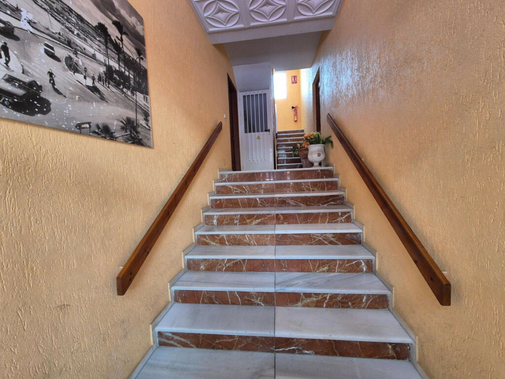 Middle Floor Apartment Torrevieja Alicante - image 21
