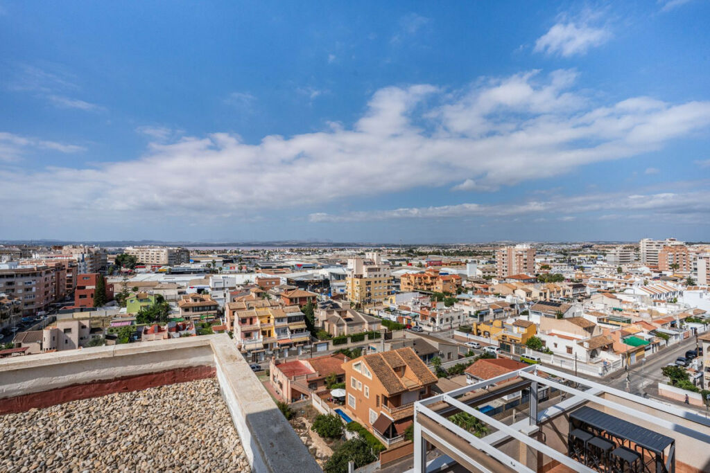 Middle Floor Apartment Torrevieja Alicante - image 21