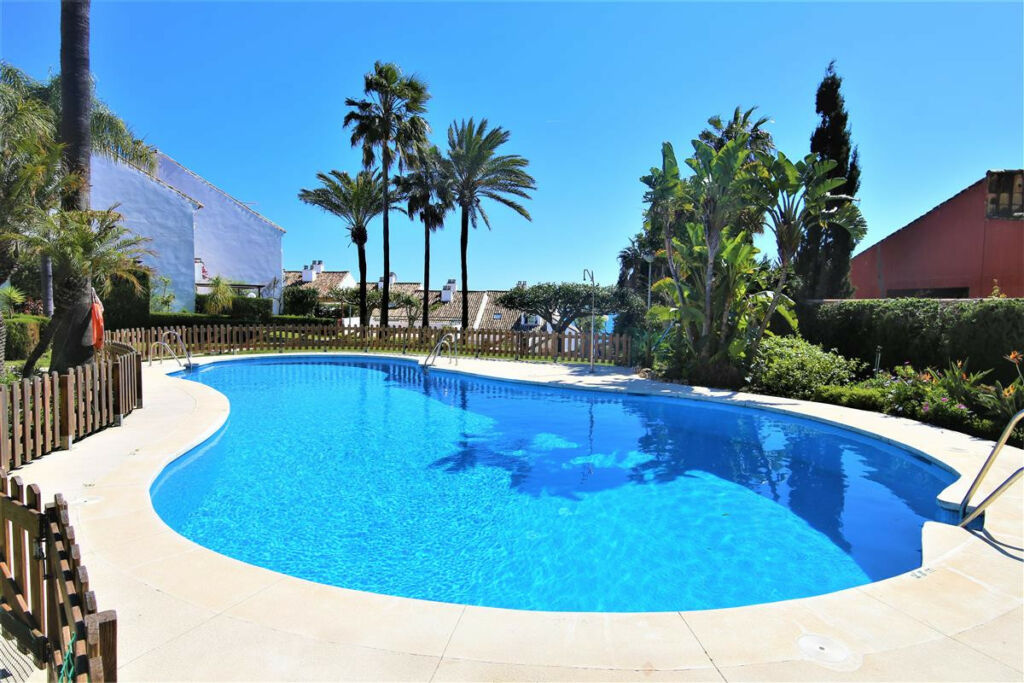 Semi-Detached House Estepona Málaga - image 21