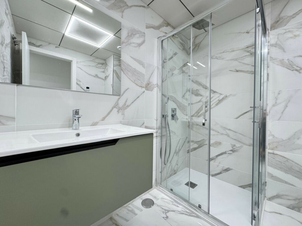 Middle Floor Apartment Torrevieja Alicante - image 21