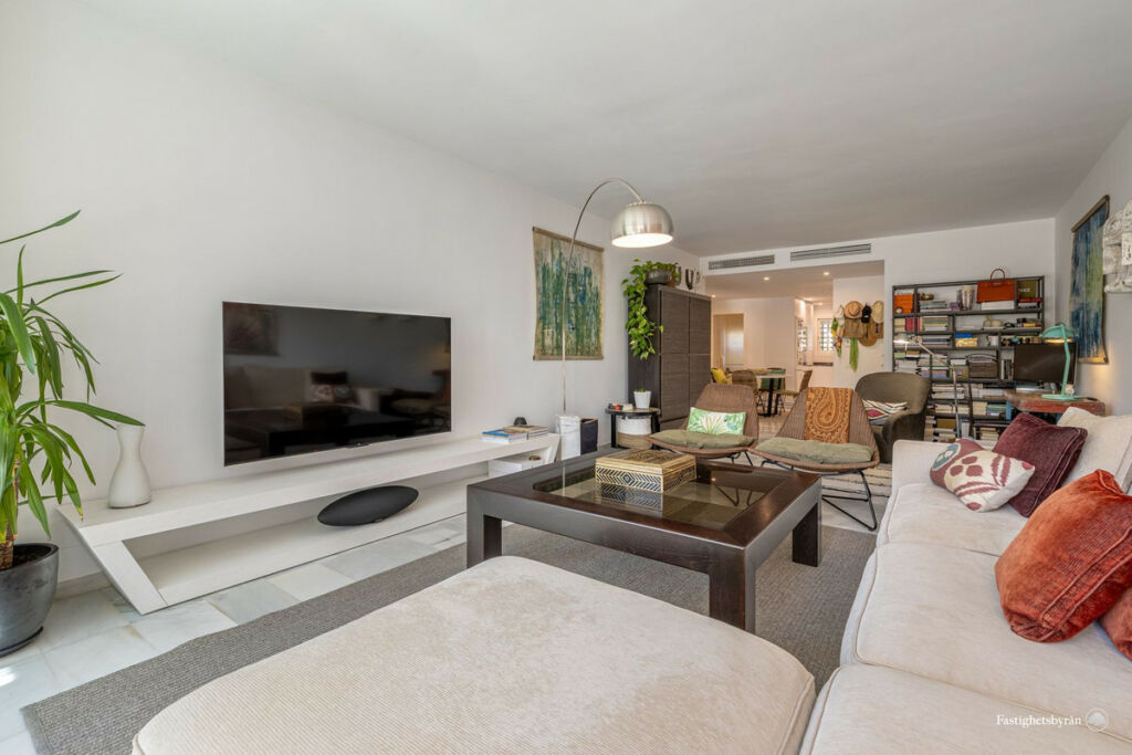 Ground Floor Apartment Estepona Málaga - image 20