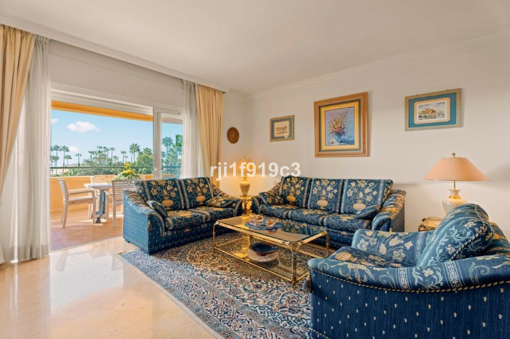 Middle Floor Apartment Elviria Málaga - image 21