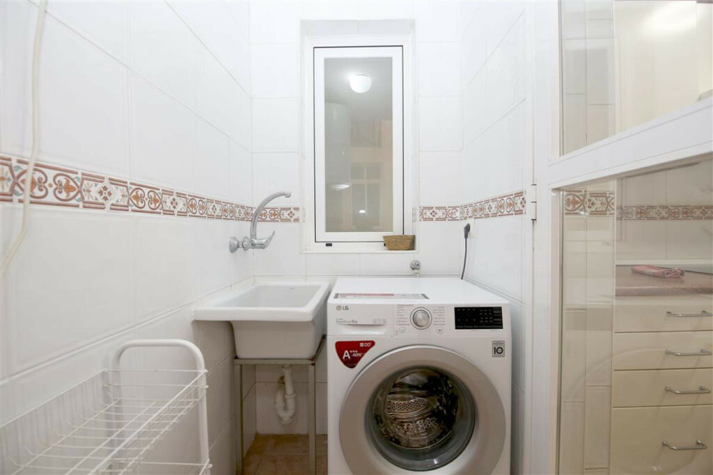 Middle Floor Apartment Estepona Málaga - image 21