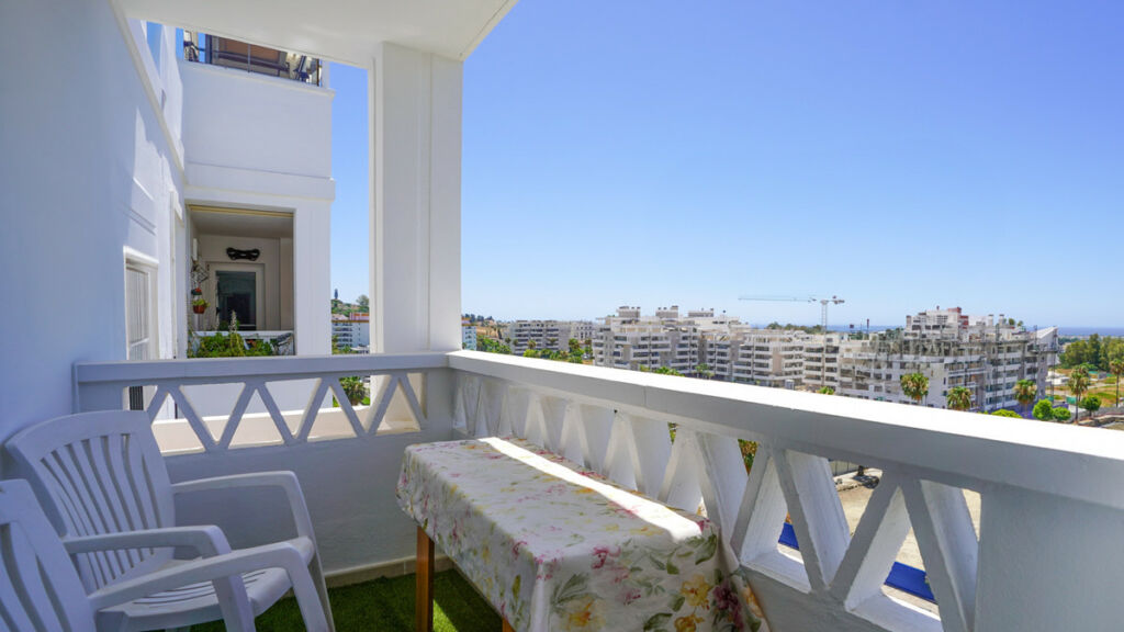 Middle Floor Apartment Nueva Andalucía Málaga - image 21