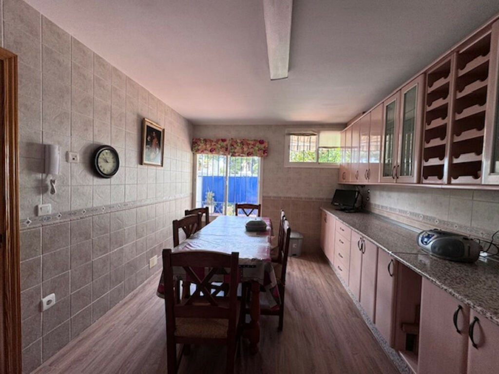 Townhouse San Pedro de Alcántara Málaga - image 21