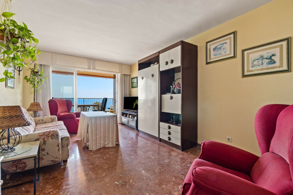 Middle Floor Apartment Los Boliches Málaga - image 21