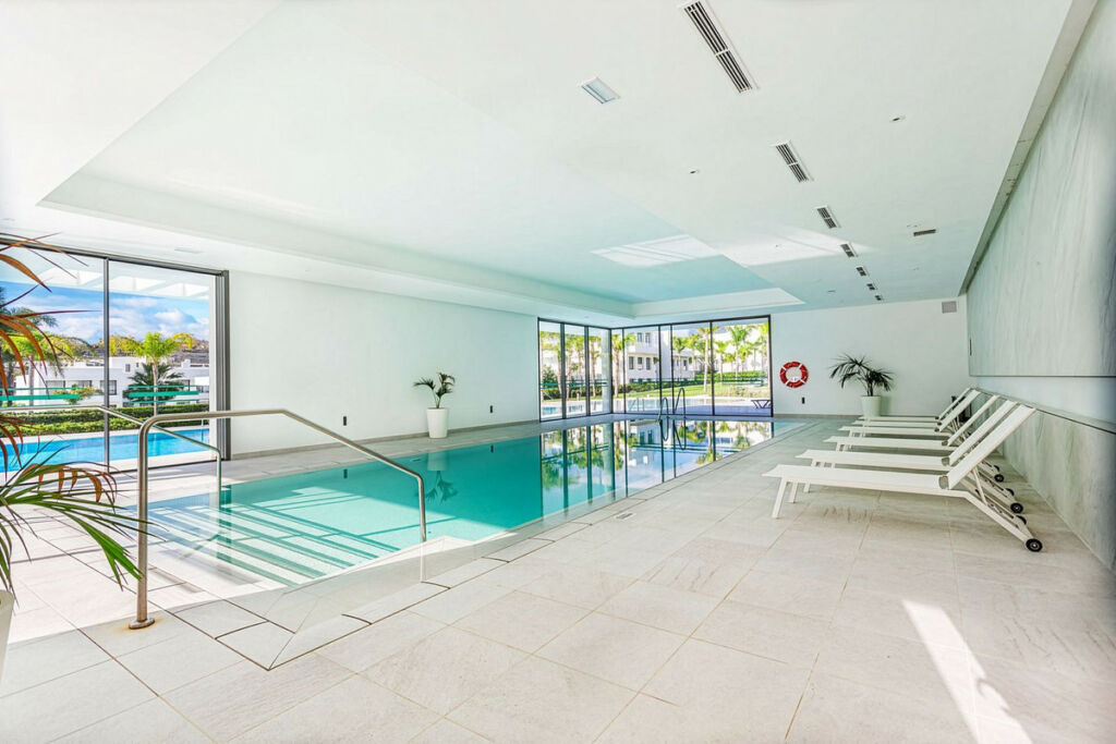 Middle Floor Apartment Estepona Málaga - image 21