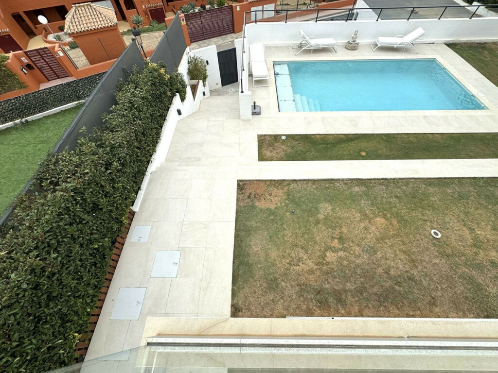 Detached Villa Manilva Málaga - image 21