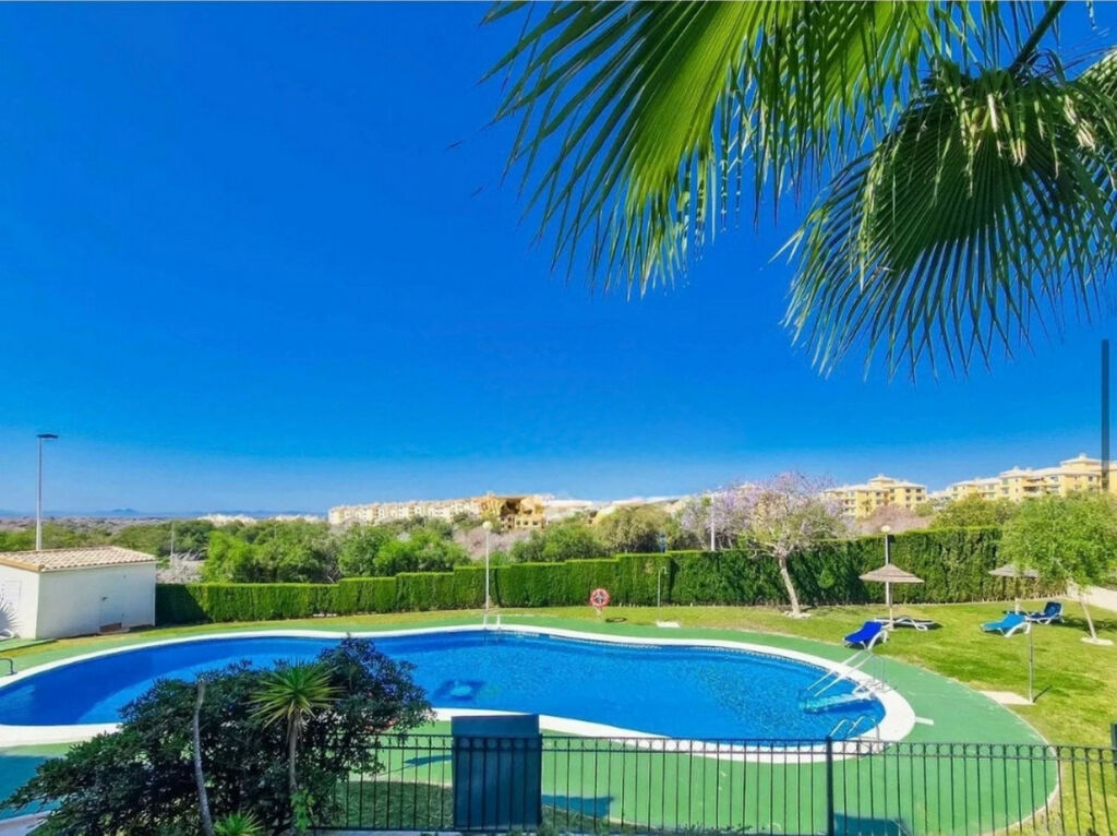 Middle Floor Apartment Villamartin Alicante - image 21