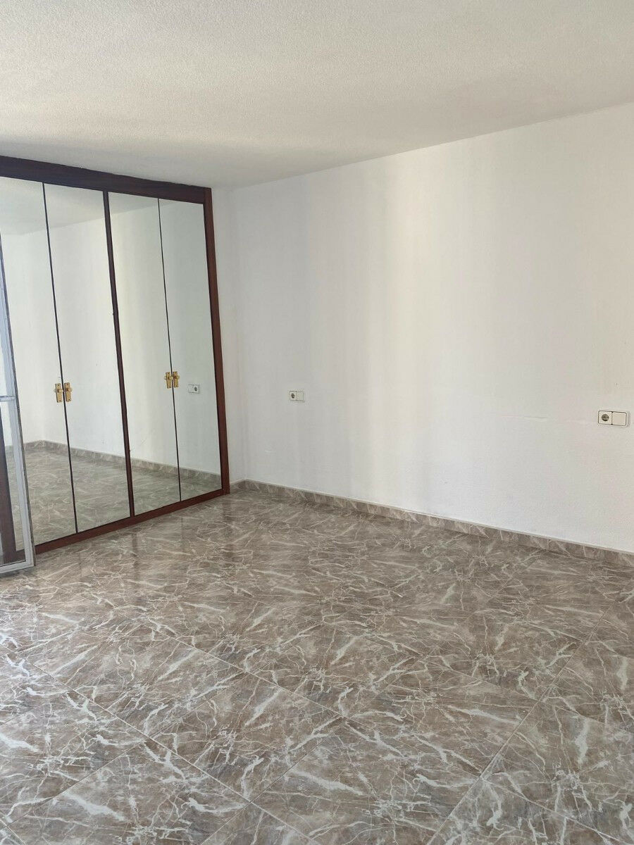 Middle Floor Apartment Benidorm Alicante - image 21