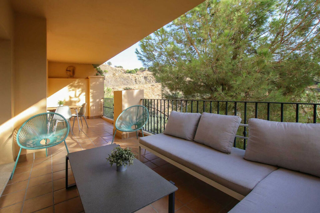 Middle Floor Apartment Calahonda Málaga - image 21