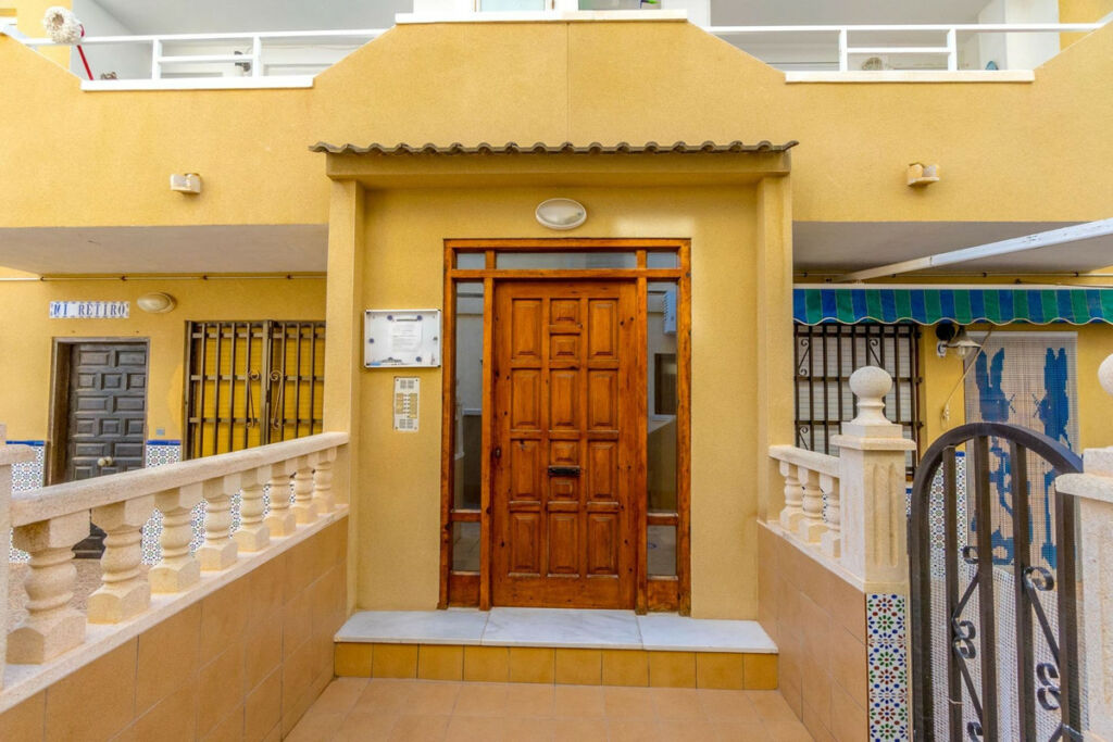 Middle Floor Apartment La Mata Alicante - image 21