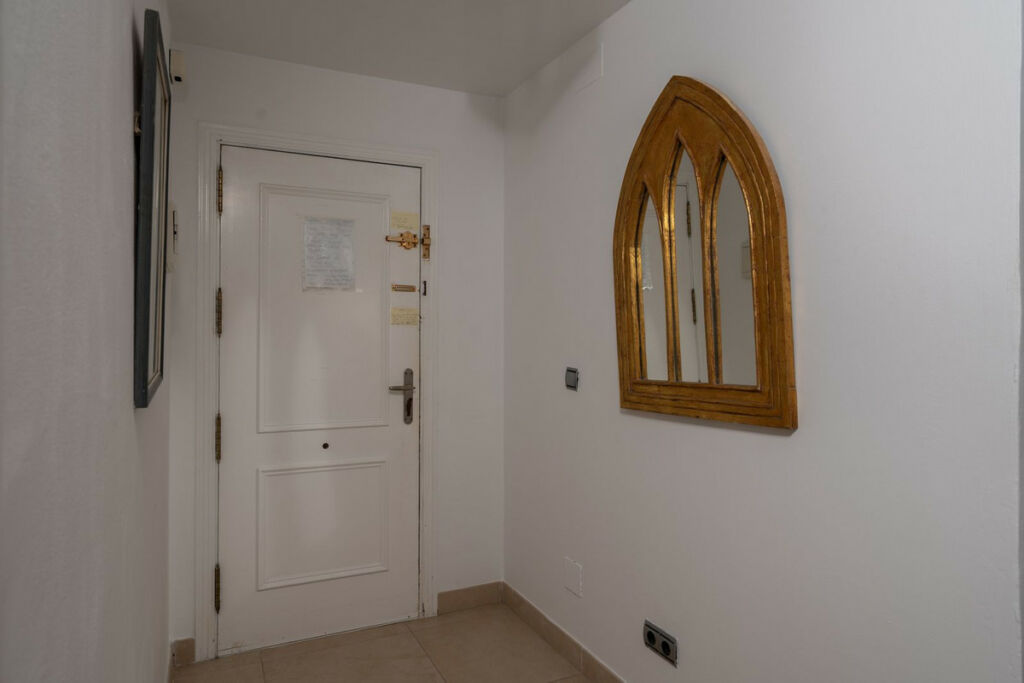 Middle Floor Apartment La Cala Málaga - image 21